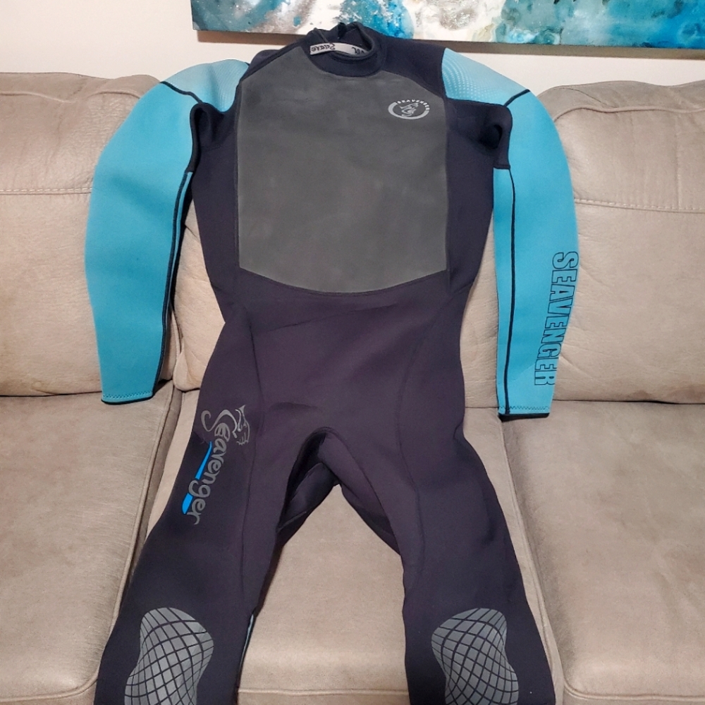 NWOT Seavenger 3mm Wetsuit